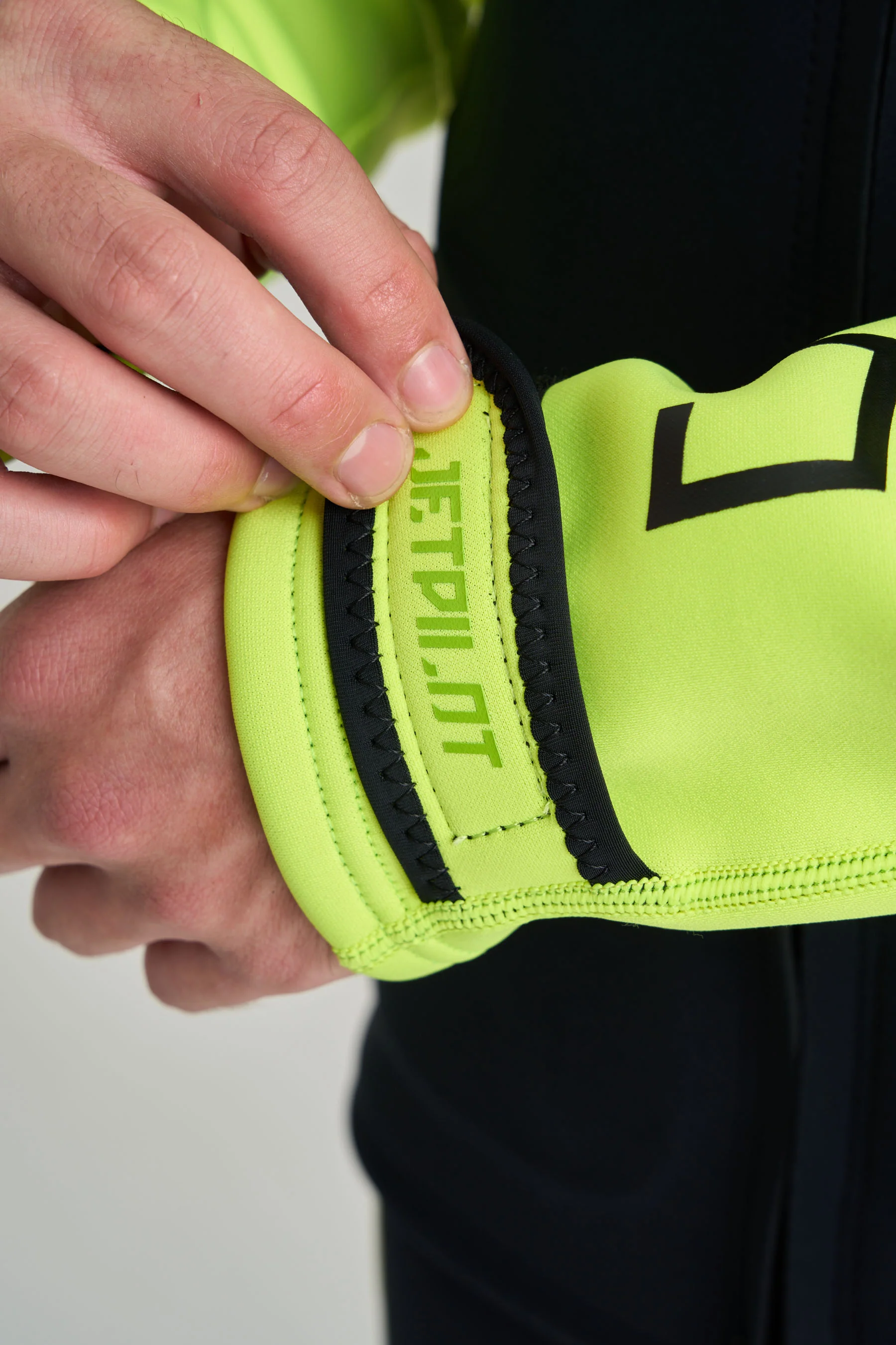 Thumb 4